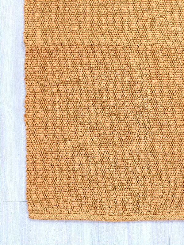 Tapete passadeira de linha liso mostarda 50 x 150 cm
