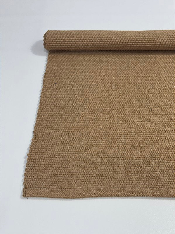 Tapetinho de linha liso caramelo 50 x 80 cm