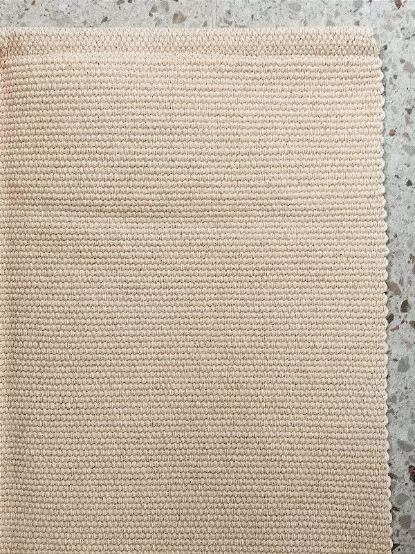 Tapetinho de linha liso cru 50 x 80 cm