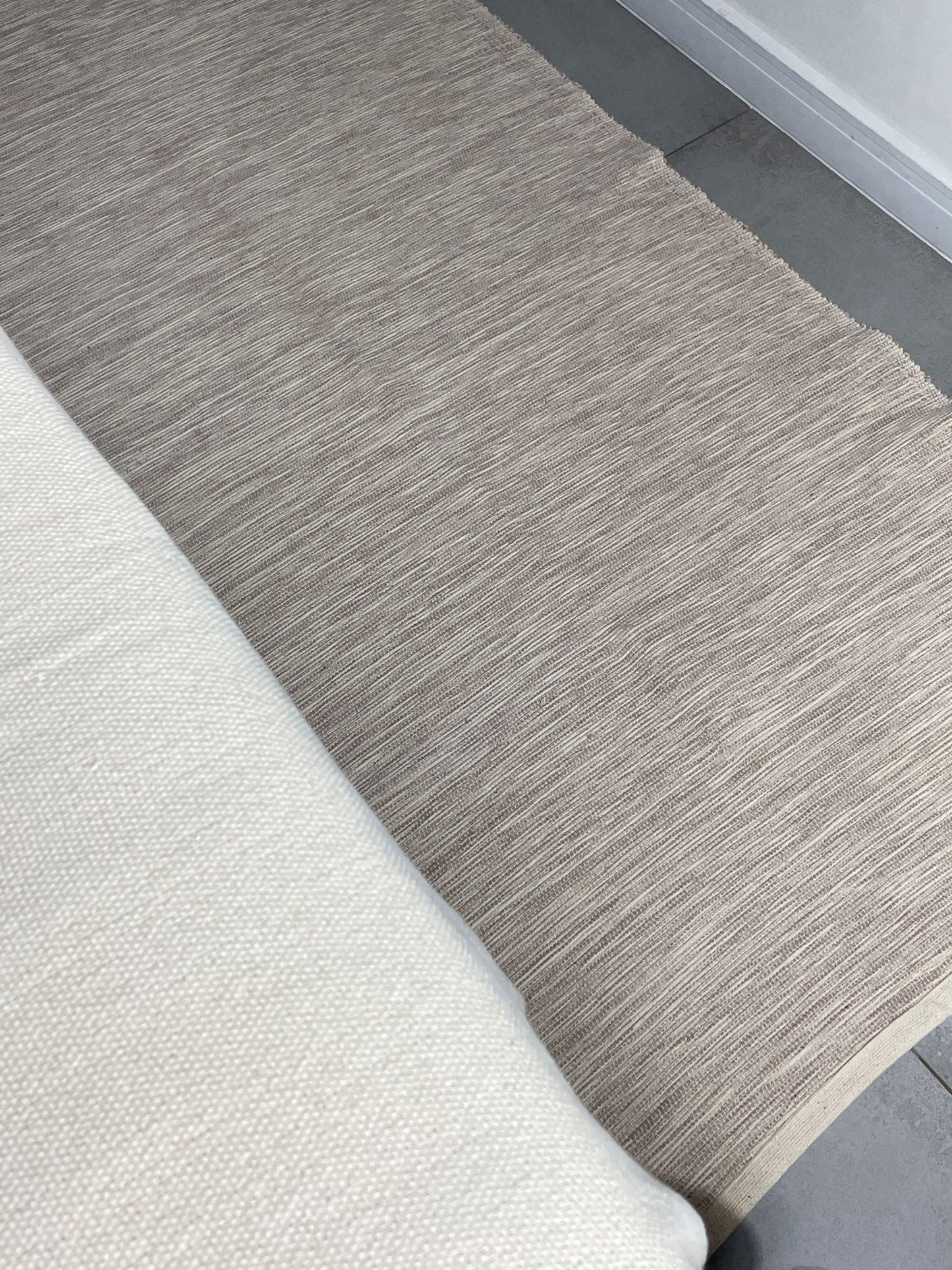 Tapete Blend Aveia Beira Cama
