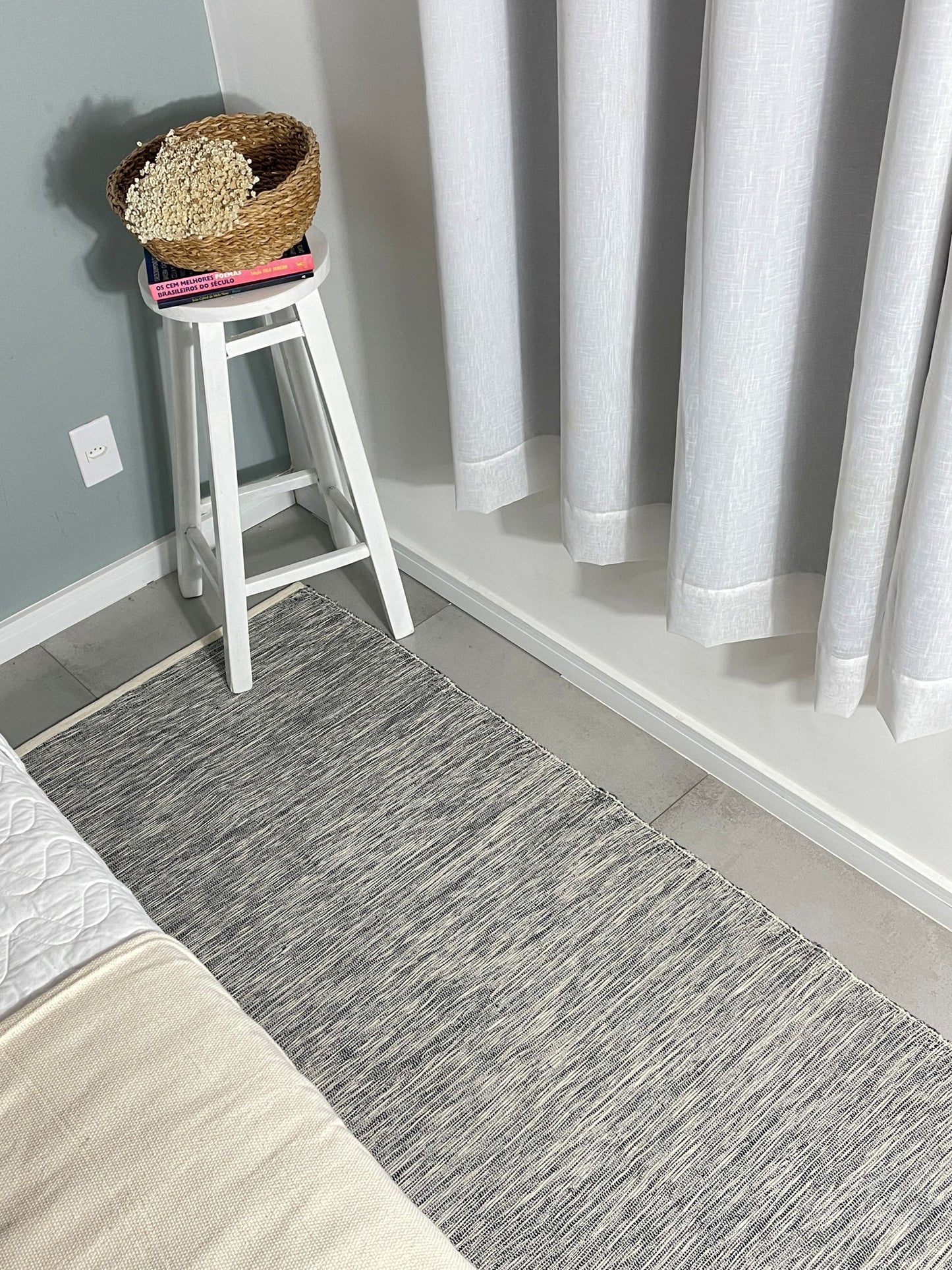 Tapete Blend Nevoa Beira Cama