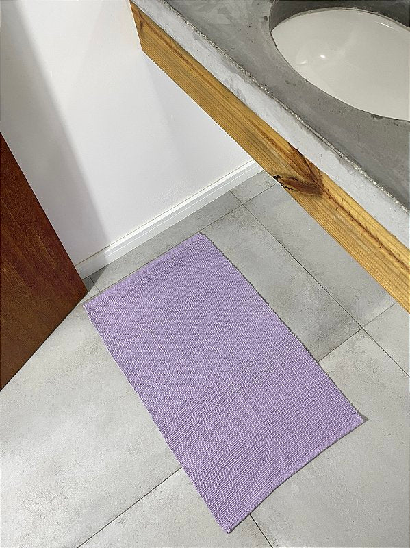 Tapetinho de linha liso lilás 50 x 80 cm
