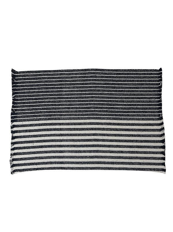 Conjunto Americano Artesanal preto e branco com 7 peças