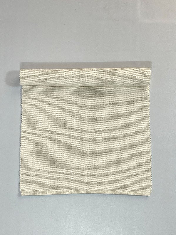Tapetinho de linha liso cru 50 x 80 cm