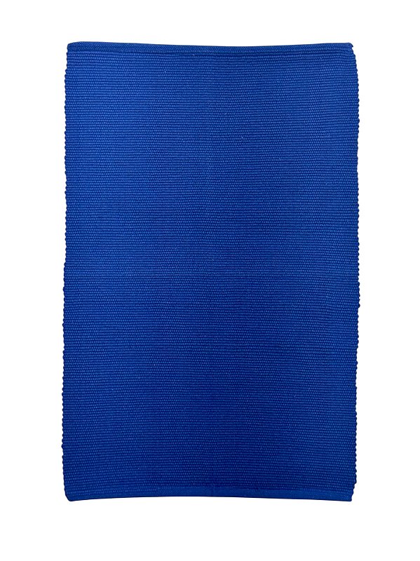 Tapetinho de linha liso azul 50 x 80 cm