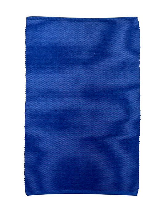 Tapetinho de linha liso azul 50 x 80 cm