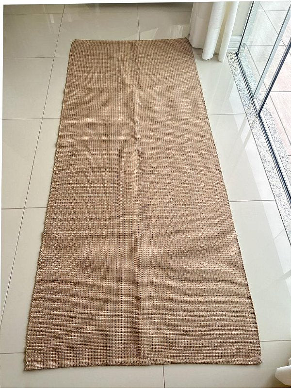Tapete artesanal algodão multiuso caramelo liso 80 x 200 cm