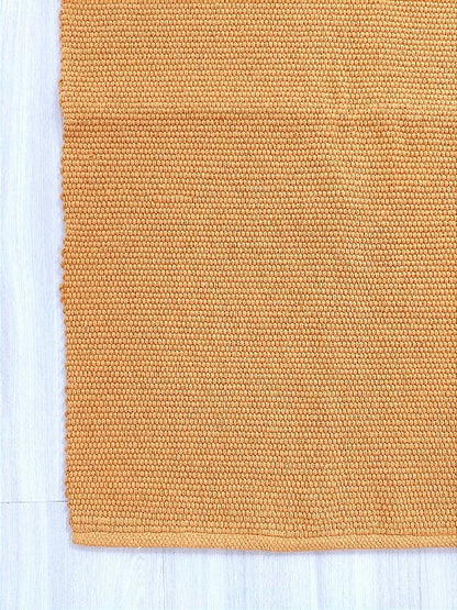 Tapete passadeira de linha liso mostarda 50 x 150 cm