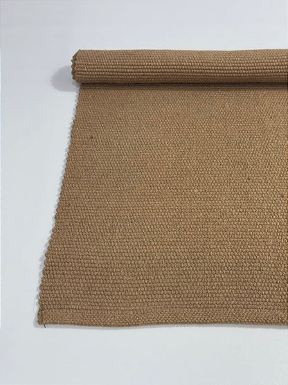 Tapetinho de linha liso caramelo 50 x 80 cm