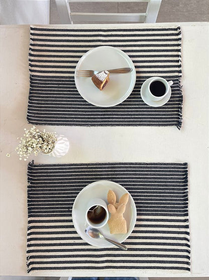 Conjunto Americano Artesanal preto e branco com 7 peças