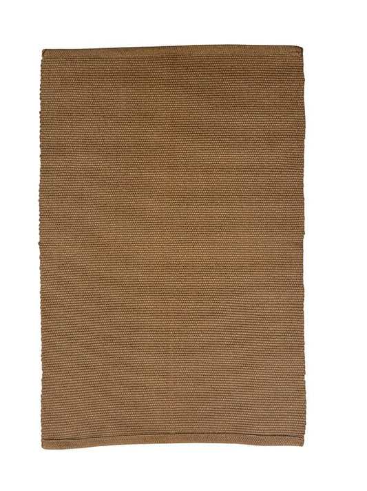 Tapetinho de linha liso caramelo 50 x 80 cm