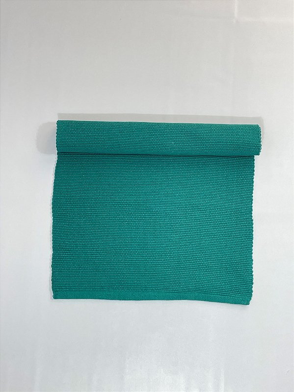 Tapetinho de linha liso esmeralda 50 x 80 cm