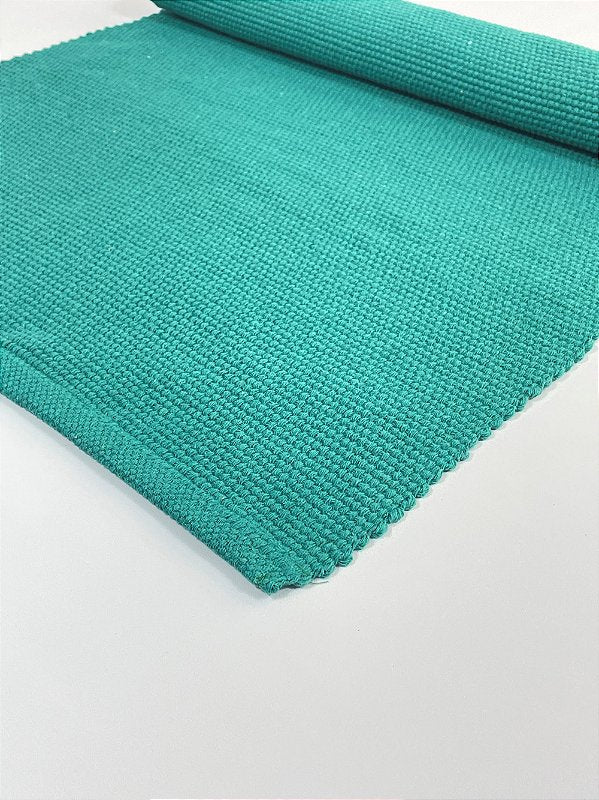 Tapetinho de linha liso esmeralda 50 x 80 cm