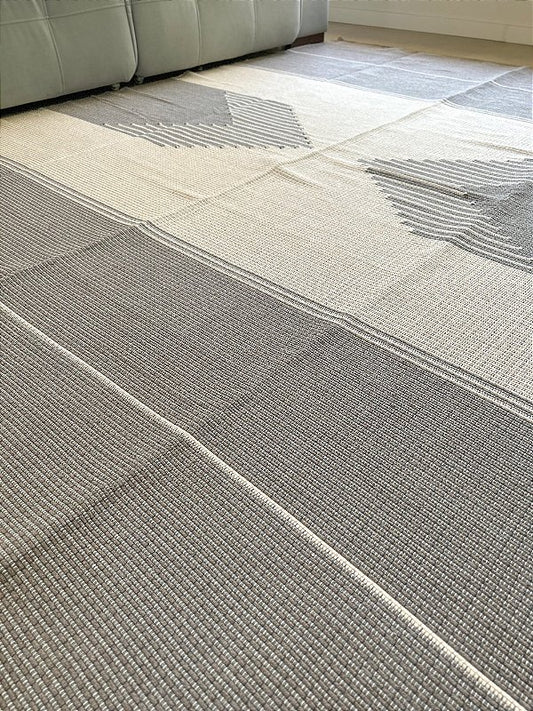 Tapete artesanal algodão maxi cinza com cru 200 x 250 cm