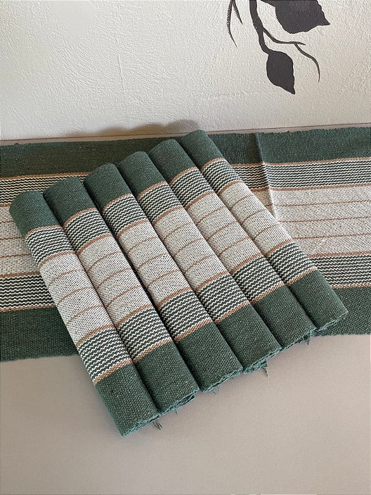 Conjunto Americano Artesanal verde com 7 peças