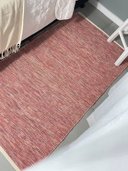 Tapete Blend Cereja Beira Cama