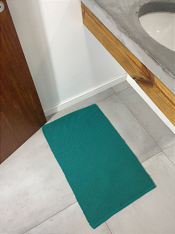 Tapetinho de linha liso esmeralda 50 x 80 cm