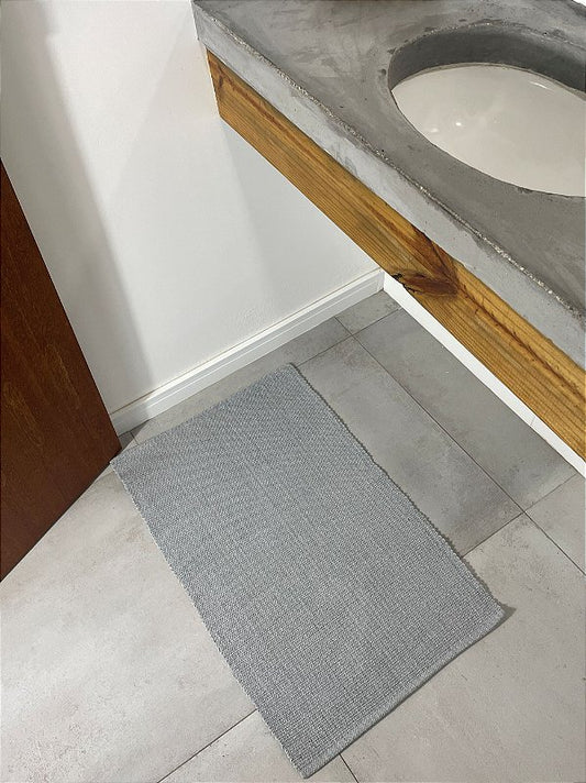 Tapetinho de linha liso cinza 50 x 80 cm