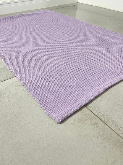 Tapetinho de linha liso lilás 50 x 80 cm